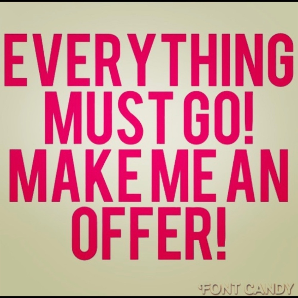 CUTE CLOSET. EVERYTHING MUST GO